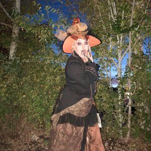 Meet your Posher, Lisa